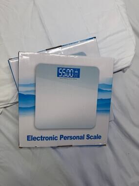 Camry Electronic Personal Scale – Digital Bathroom Scale – New in Box